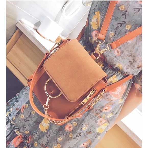 Just In! 🆕 VERONA O Ring Chain Buckle Backpack - Picture 5 of 8